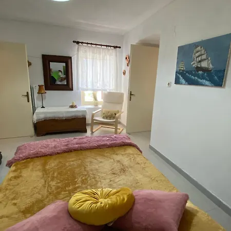 Ninas House *